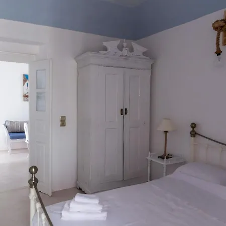 Beautiful Spectacular Sea Views Sunset Caldera Views Aegean Serenity Villa *