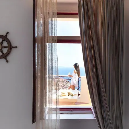 Beautiful Spectacular Sea Views Sunset Caldera Views Aegean Serenity Villa Oia (Santorini)