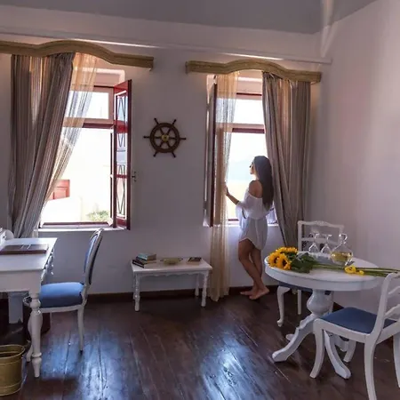 Beautiful Spectacular Sea Views Sunset Caldera Views Aegean Serenity Villa